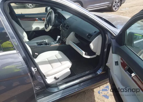 2010 Mercedes-Benz C 300 Luxury 4Matic/Sport 4Matic from USA, damaged, VIN WDDGF8BB3AF427154